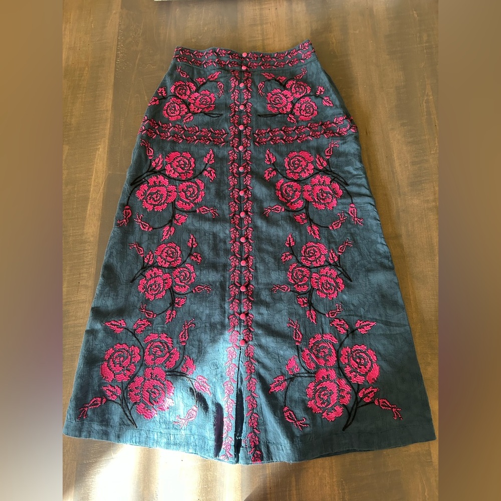 Anthropologie Embroidered Floral Midi Skirt in Teal with Pink Roses